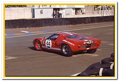 Ford GT 40_3